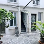 Montparnasse - Renovated Parisian Studio